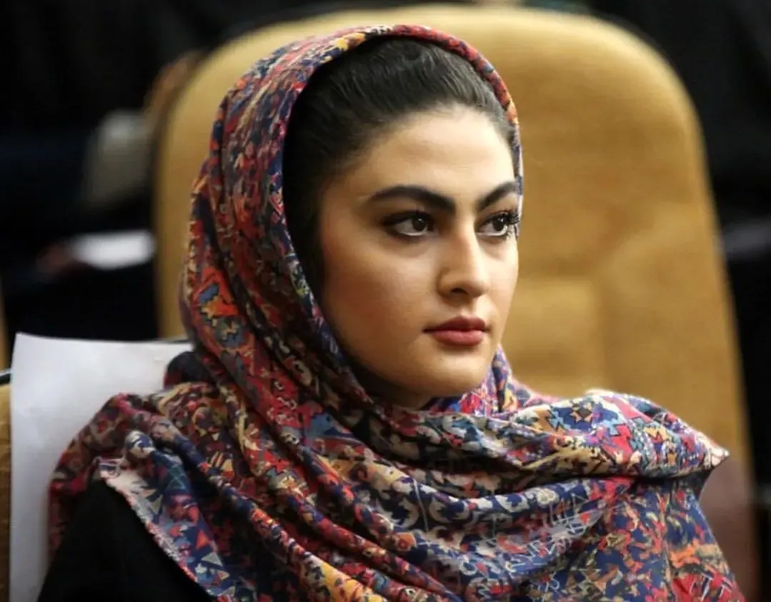 خوشگذرانی رویایی مریم مومن تو جایی که دلو آب میکنه!