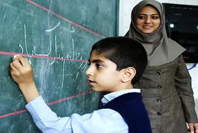 اگر قصد اجرای رتبه بندی معلمان را ندارید اعلام کنید تا مجلس چاره‌جویی کند!