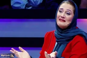 سکانس خندان / شرکت کننده زن شبنم مقدمی رو کلی حرص داد مجبور شد یه مشت قرص بخوره