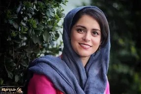 (ویدئو) آوازخوانی زیبای غزل شاکری در خیابان