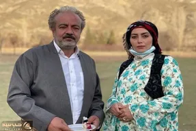 آواز شاد؛ سعید آقاخانی پشتش به حضار بود شروع کرد به خوندن خودش اینجاست صداش بهشته