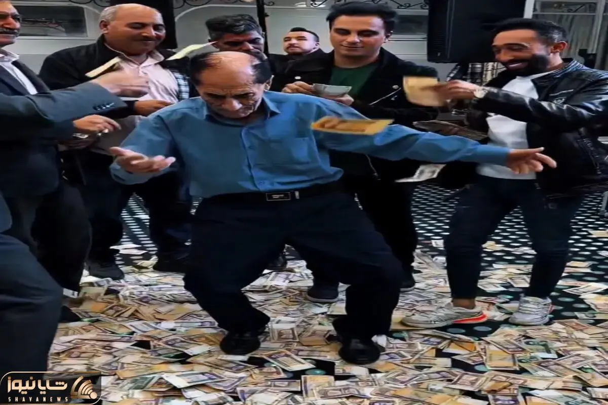 آواز ترکی؛ چه عزت و احترامی گذاشتن به حاج عمو اومد وسط دستشو تکون داد شاباش بارید سرش