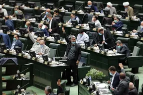 همسان سازی حقوق بازنشستگان پیگیری شود