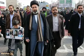تنها ویدیو منتشر شده از آیت‌ الله مجتبی خامنه‌ای رهبر سوم جمهوری اسلامی ایران