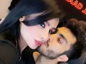 عاشقانه های دنیا جهانبخت و مهراد جم در خیابان