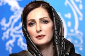 پست جدید شقایق دهقان: وسط سفره های خالی ...