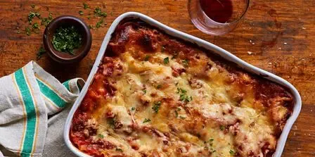 طرز تهیه لازانیا قارچ و گوشت خوشمزه با سس مخصوص