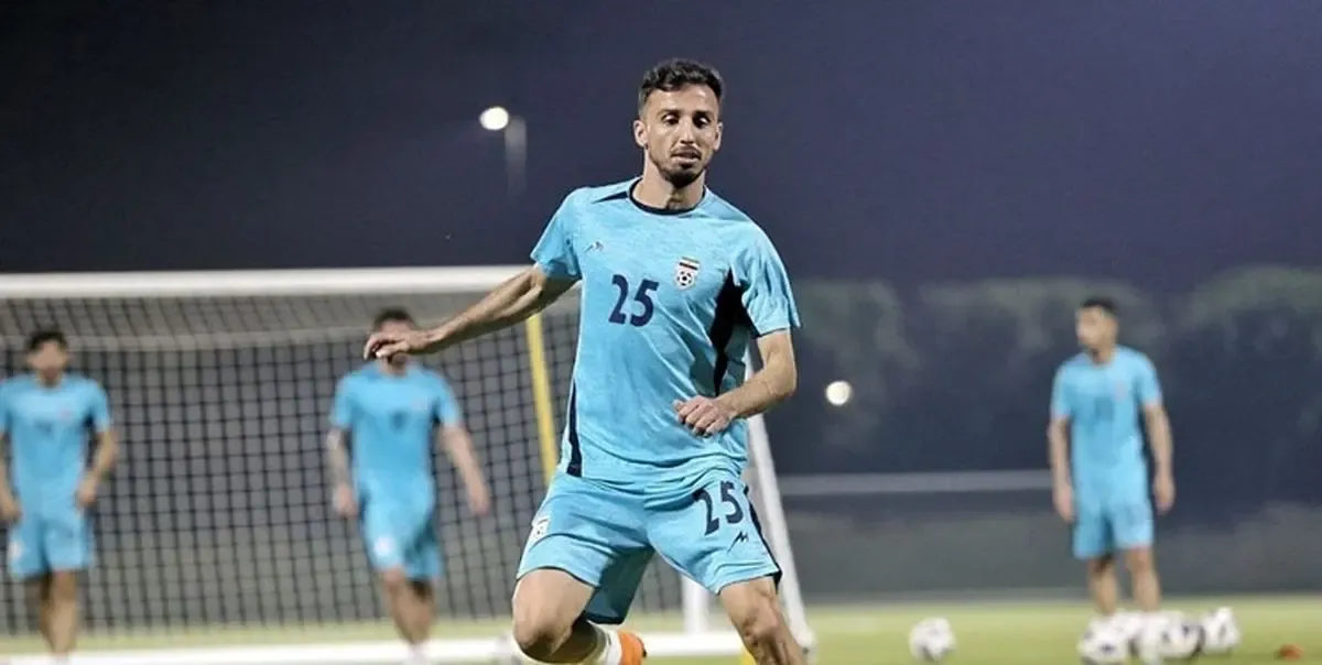 تلاش بازیکنان پرسپولیس برای سرخ پوش کرد سعید صادقی