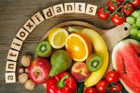 چگونه با آنتی اکسیدان به جنگ کووید 19 برویم؟