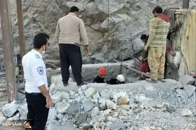 محبوس شدن ۲۴ نفر در پی ریزش معدن بافق