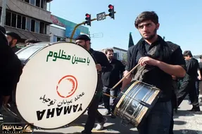 این دهه هشتادیه طبل زن، سانسوری ترین تیشرت رو پوشید!