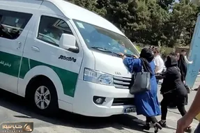 (ویدیو) برخورد تند و بی توجهی گشت ارشاد به ضجه های مادر نگران
