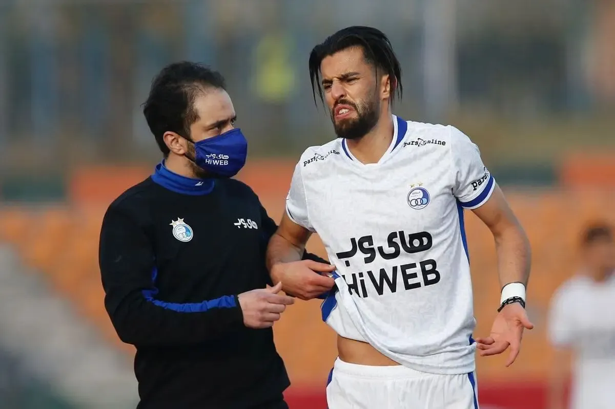 دوری چند هفته ای تنها هافبک خلاق استقلال؛ رباط صلیبی آسیب دید!