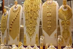 قیمت طلا امروز سه‌شنبه ۶ آبان ۱۴۰۴ / کاهش تقاضا و افت اونس طلا را به یک قدمی نزول برد