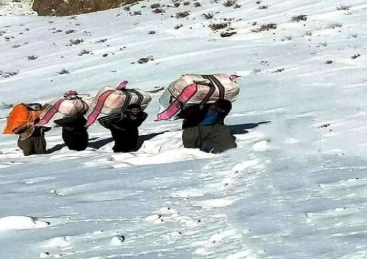 (عکس) کولبران روستای کوران چگونه کشته کشدند؟
