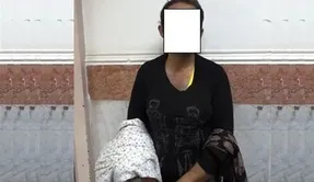 (عکس) این مرد با لباس زنانه وارد خانه مردان می شد!