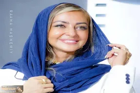 آواز نامعلوم؛ نفیسه روشن تو کنسرت با آهنگ غمگین یه جوری همخونی میکنه انگار تو عروسیه