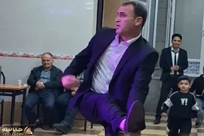 آواز برزنی؛ این آقا تو عروسی با آهنگ زنگ بزن آمبولانس چه رقص شوکی کرد شلنگ تخته میندازه