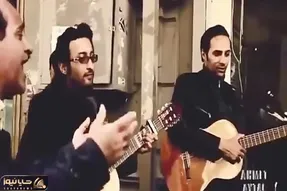 آواز خیابانی؛ ببینید این ایرانی خوش صدا تو ترکیه چه یهو ذوقش شکوفا شد و زد زیر آواز