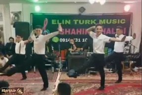 آواز شاد؛ پایکوبی اصیل و زیبای آذری 3 تا نوجوون پرانرژی که همرو میخکوب کرده به زمین