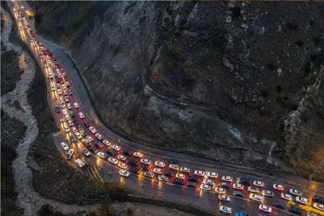 ترافیک سنگین در جاده چالوس و هراز؛ آخرین وضعیت راه‌های کشور