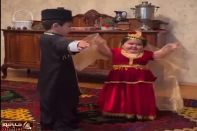 آواز محلی؛ دختربچه کوفته قلقلی نمک خالصه انقد بامزه آذری رقصید که هوش از سرت میپرونه