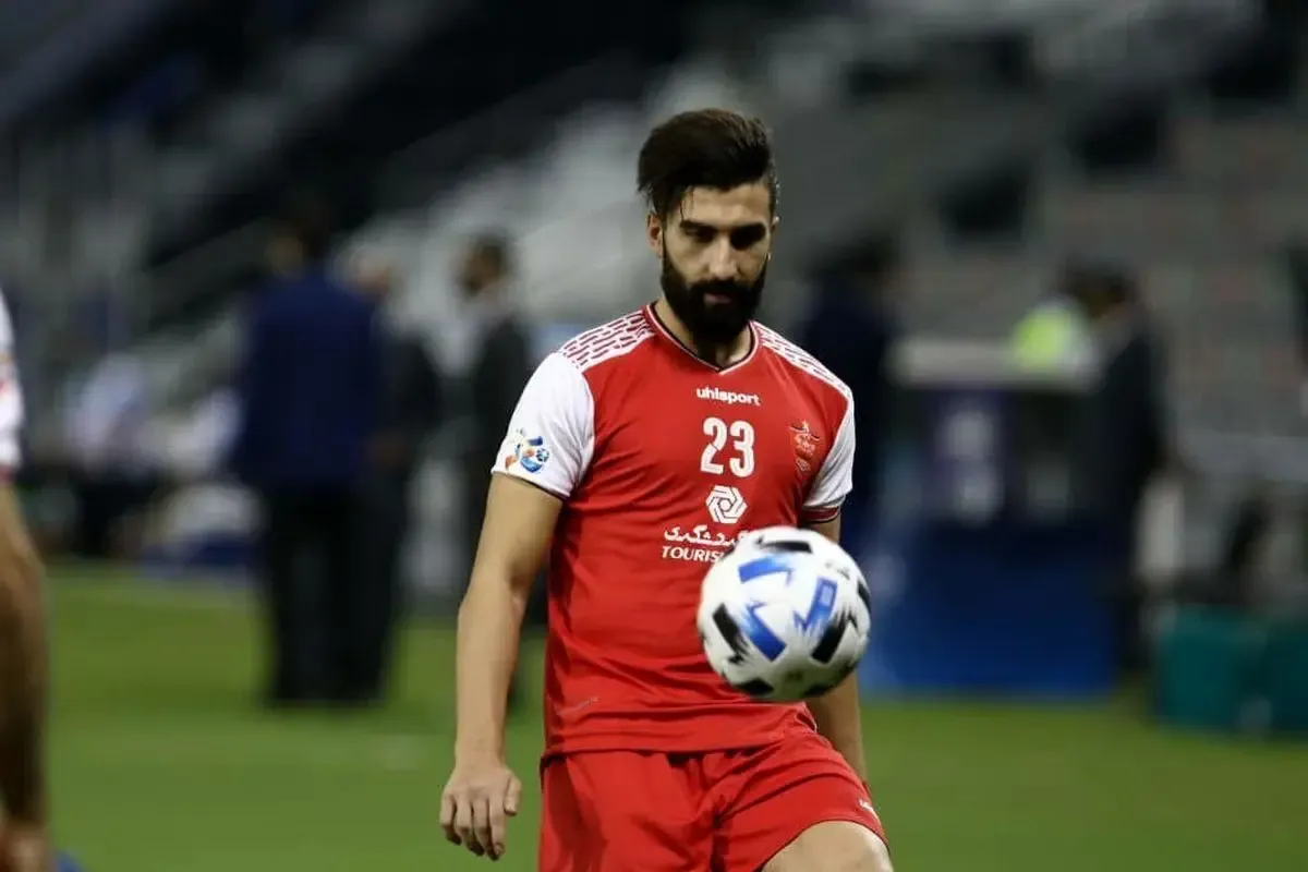 هافبک پرسپولیس فقط تا فردا صبر می کند