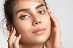 هفت راه ساده برای لاغر و شاداب نگه داشتن صورت در خانه