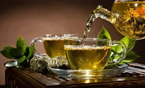 هفت مزیت باور نکردنی چای سبز؛ دلایلی که شما را مجاب به نوشیدن این چای می کند