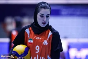 این زن اولین خرید زنوزی برای فصل بعد تراکتور
