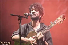 آواز احساسی/عرفان از در سکوت شب خانه زد فریاد خوند مردم از خودش بلندتر همراهی میکنند