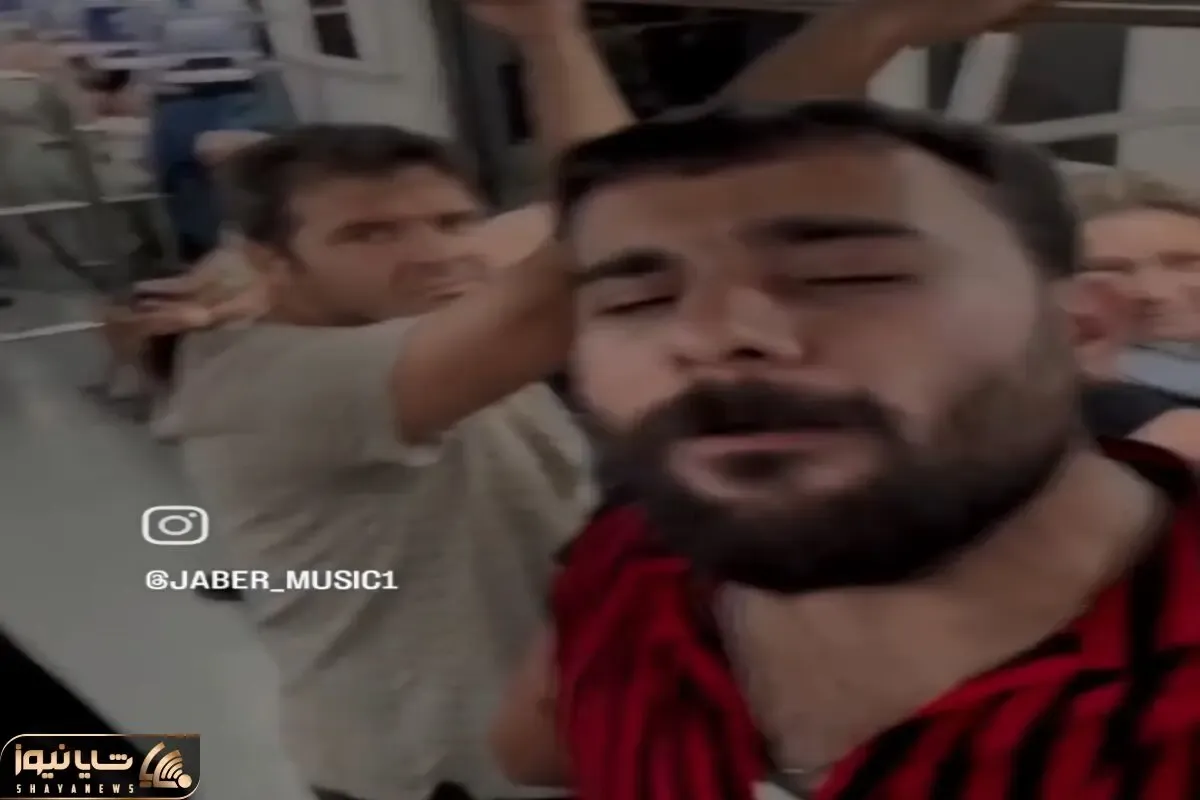 آواز احساسی؛ مردا تو مترو حسابی خسته بودن پسره شروع کرد خوندن گل از گلشون شکفت