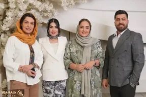 آواز هنرمندانه؛ الیکا واسه روز مادر رفته رامسر براش آو آو صادق بوقی گذاشتن میره وسط