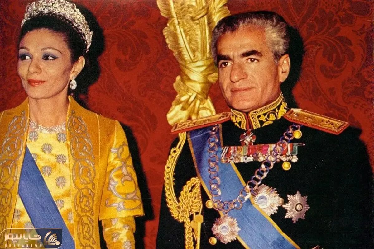 سفر به ایام قدیم سال 1346؛ وقتی محمدرضا پهلوی طاووسی غول پیکر برای لباس فرح کشت