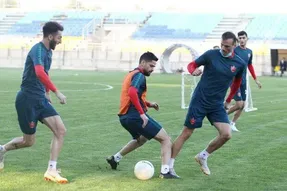 (عکس) حضور یک پرسپولیسی دوست داشتنی در تمرینات!