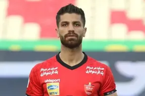 مذاکره تیم صنعتی با ستاره خط میانی پرسپولیس؛ پیشنهاد وسوسه کننده!