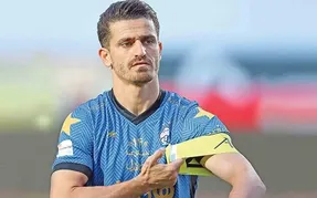 (ویدیو) بالا بردن جام قهرمانی توسط وریا غفوری؛ کاپیتان همیشه محبوب