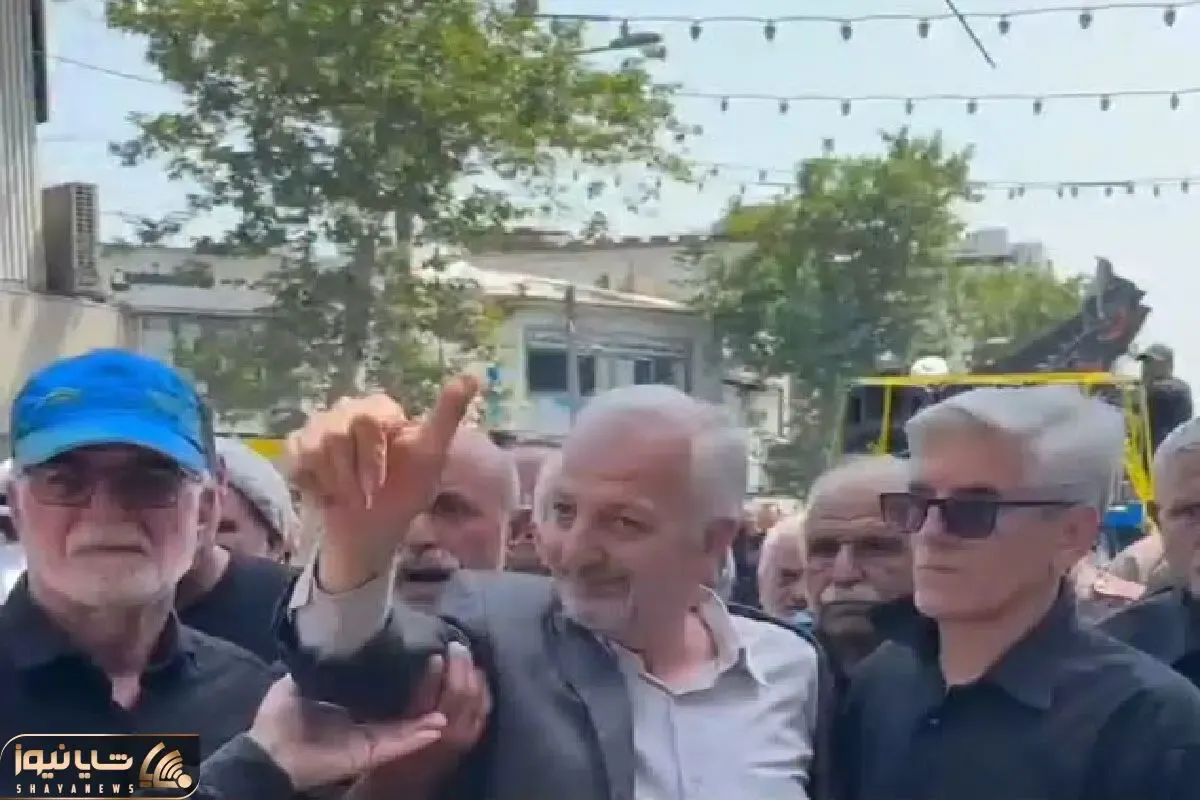 آواز جگرسوز؛ پدر تو تشییع پسرش کت شلوار سفید پوشیده ماتم زده میگه پسرم پیروز شد