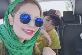 عکاسی سپیده خداوردی در کلبه ای چوبی و ترسناک!