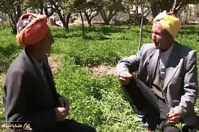 آواز محلی؛ پیرمرد قوچانی با لباس مخصوصش آهنگی خوند که برادر دوقلوش به قهقرا رفت