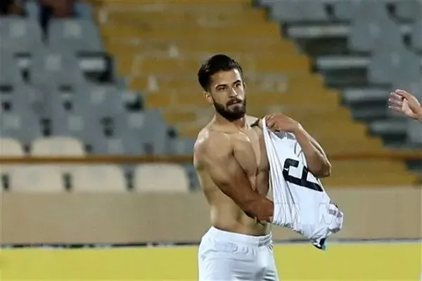 جدایی مدافع استقلال قطعی شد؛ انتقال به تیم دیگر پایتخت!
