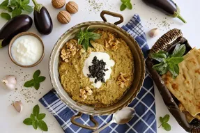 طرز تهیه کشک بادمجان رژیمی؛ سالم و خوشمزه بدون روغن اضافی