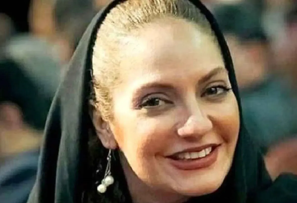 ژست جالب خانم سلبریتی پر حاشیه اینبار در کویر!