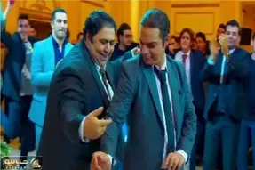 آواز شاد؛ پیمان معادی و داداش فیلمش عروسی رو با رقصشون به خاک و خون کشیدن واج میشی