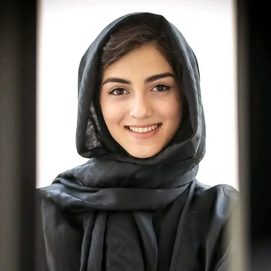 صحبت های پردیس پور عابدینی درباره چادر در سریال آقازاده!