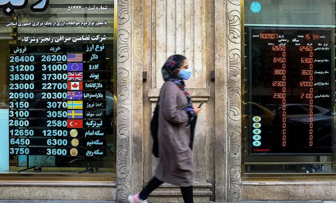 دلار بعد از افت چند روزه دوباره قد کشید؛ بازار چشم انتظار یک خبر رسمی