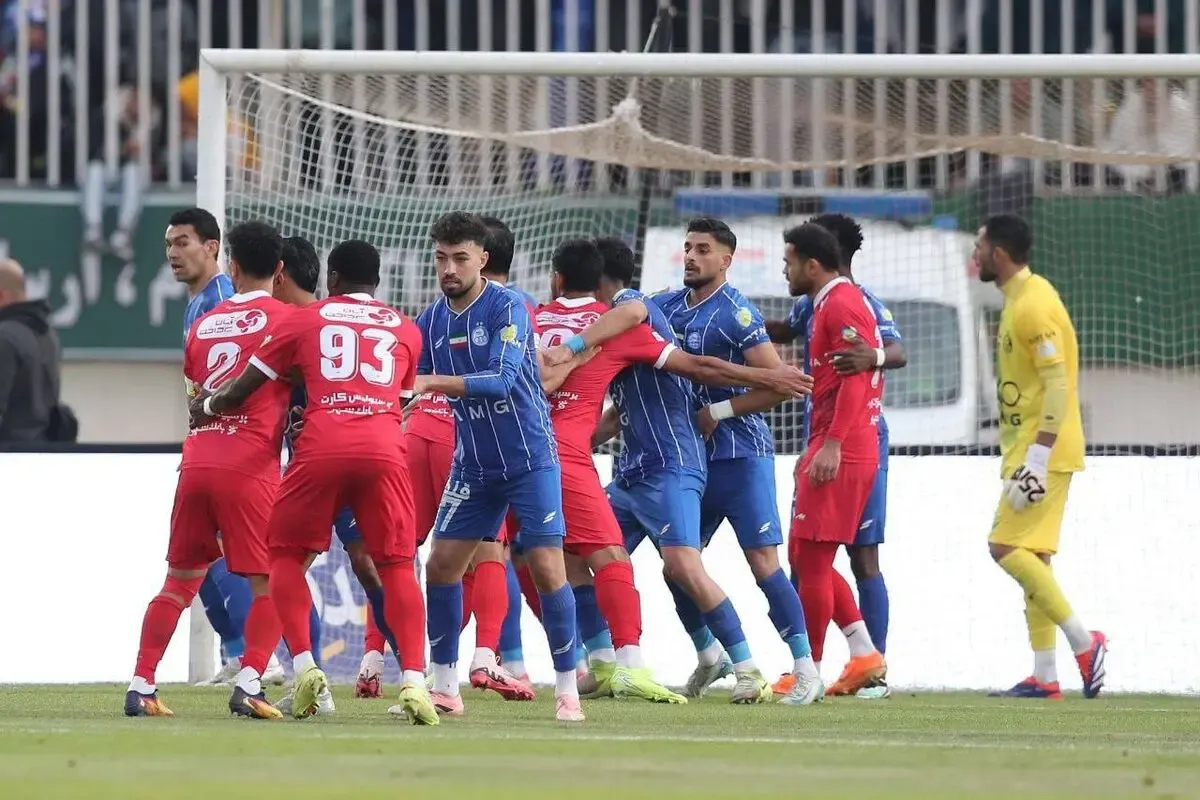 دربی استقلال و پرسپولیس در اصفهان برگزار می‌شود؟ | نقش جهان میزبان احتمالی شهرآورد