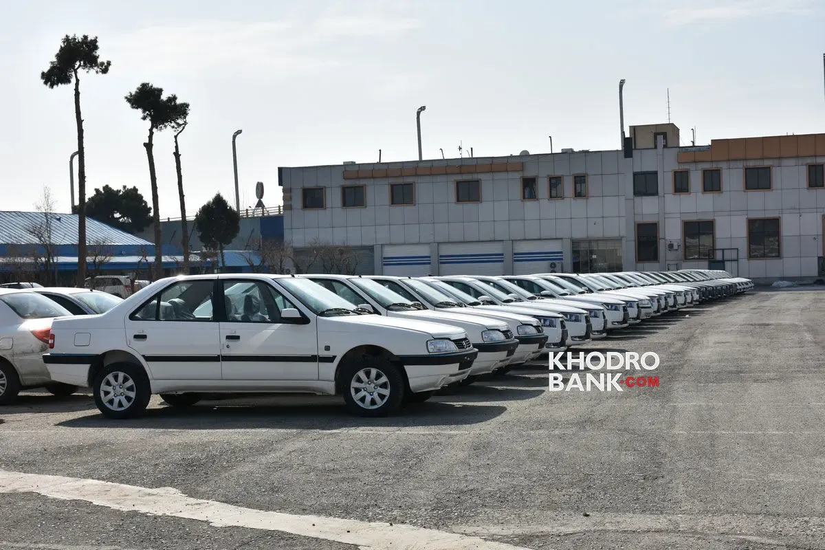 قیمت خودرو داخلی، معمای لاینحل اقتصاد ایران
