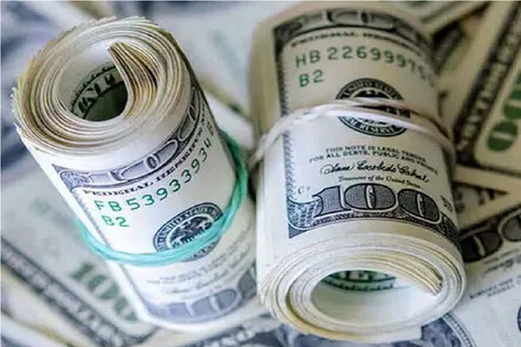 پیش بینی قیمت دلار فردا 10 آبان 1405؛ دلار در آستانه ورود به کانال 273 هزار تومان؟