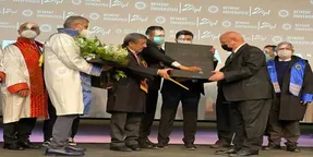 (عکس) محمود احمدی نژاد در ترکیه دکترای افتخاری گرفت
